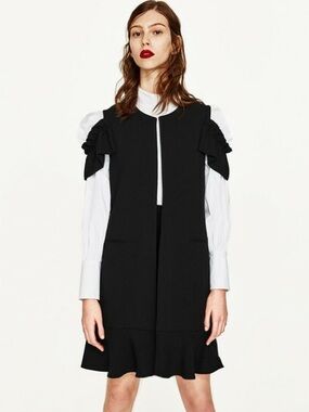 ZARA WOMAN frilled shoulder waistcoat | vest black - Size S
